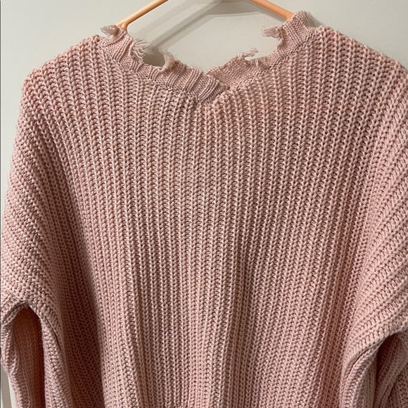 Wonderly Frayed Edge Pink Sweater NWT small - Picture 5 of 5